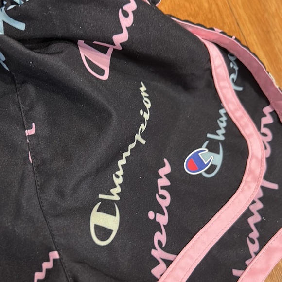 Champion size 4 girl shorts good condition - Picture 3 of 3